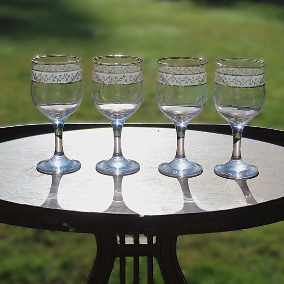 Vintage Victoria 24K Gold Goblets – Set of 4 – Holiday Barware – MCM – 8" – EUC - Picture 5 of 12